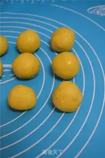 Make Yellow pie step 4