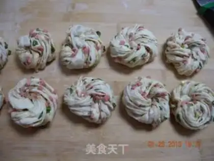 Make Ham onion rolls step 6