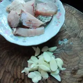 Make Garlic fish step 0