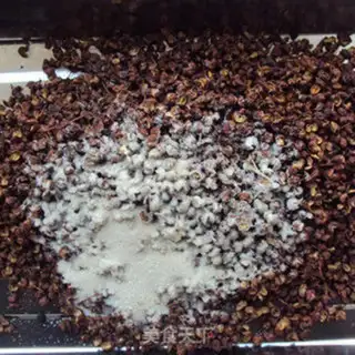 Make Homemade pepper salt step 3