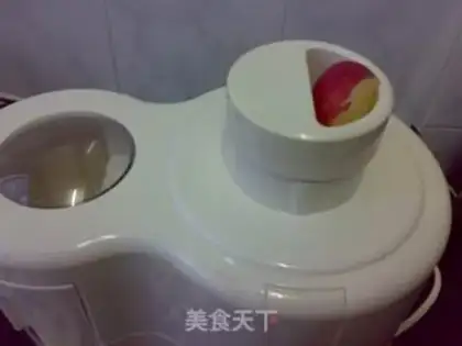 Make Apple cucumber juice step 2