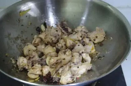 Make A family version of Xinjiang chicken step 8