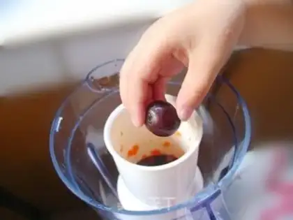 Make Carrot grape juice step 5