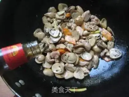 Make Pelican herbal mushroom chicken step 6