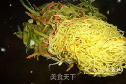 Make Fried noodles step 4