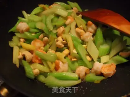 Make Celery cashew shrimp step 8