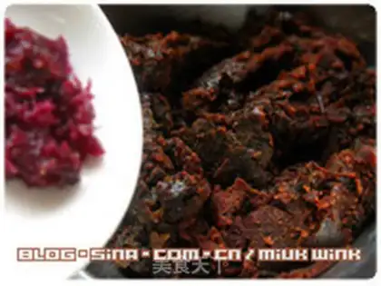 Make Homemade pine date mudcakes step 1