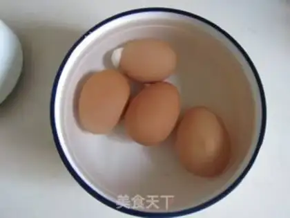 Make Egg sandwich step 1