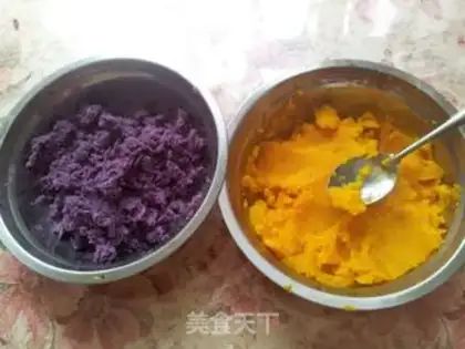 Make Purple roses step 3