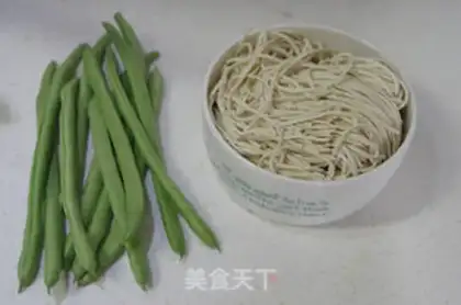 Make Four season bean noodles step 0