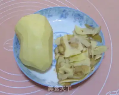 Make Spicy potatoes step 1