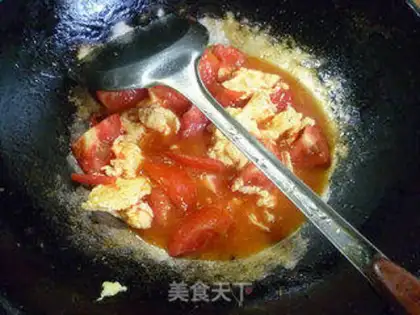 Make Tomato fried eggs and a screwdriver step 13