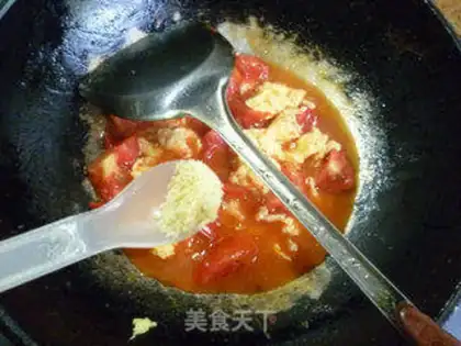 Make Tomato fried eggs and a screwdriver step 15