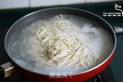 Make Triple peanut butter cold noodles step 1