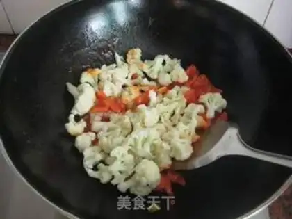 Make Tomato pastry step 8