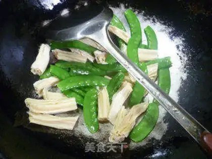 Make Dutch bean foie gras fried mackerel step 6