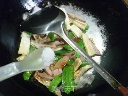Make Dutch bean foie gras fried mackerel step 9