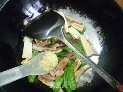 Make Dutch bean foie gras fried mackerel step 10