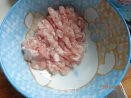 Make The mushrooms, the carrots, the pills step 0
