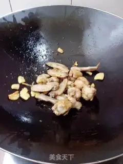 Make "Red sugar chicken wings." step 2