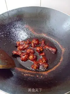 Make "Red sugar chicken wings." step 5