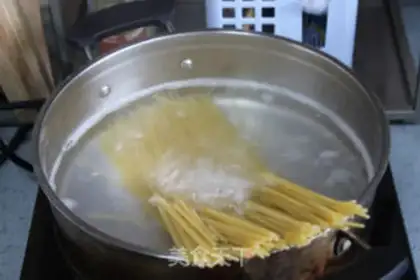 Make Spaghetti ketchup step 1