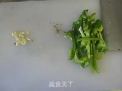 Make Black pepper willow fried pasta step 4