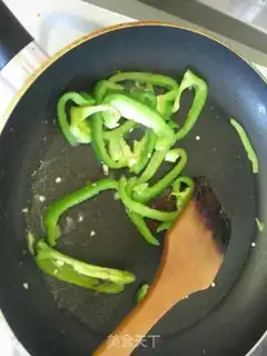 Make Black pepper willow fried pasta step 9
