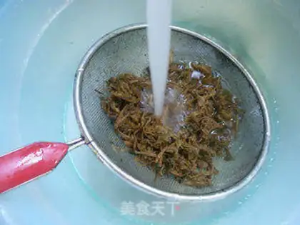 Make Plum-dry chicken wings step 1