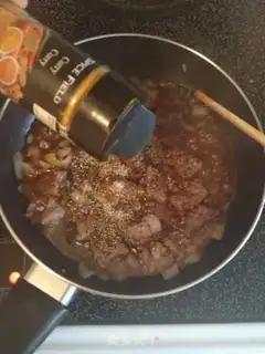 Make Garlic beef rolls step 4