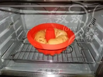 Make Red sugar date bread step 12