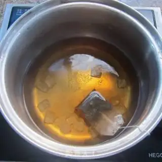 Make Fancygrass frozen milk tea step 1