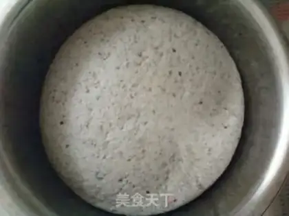 Make Black sesame rolls and buns step 5