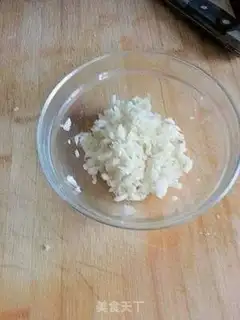 Make Garlic fan sap step 1