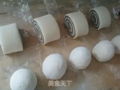 Make Black sesame rolls and buns step 11