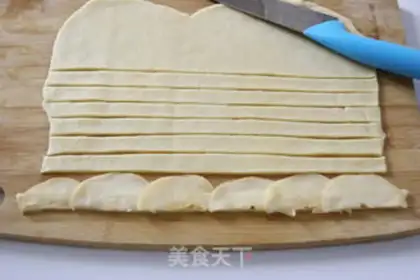 Make Rose apple rolls step 8