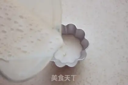 Make Banana milk freeze step 3