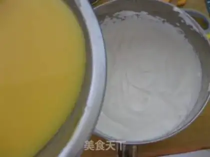 Make Mango yogurt mousse step 10