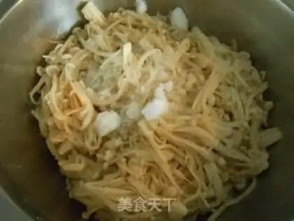 Make Red-oiled needle mushrooms step 5