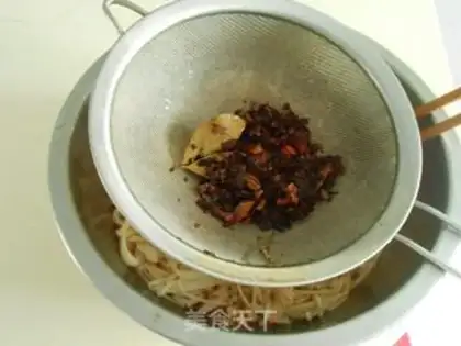 Make Red-oiled needle mushrooms step 6