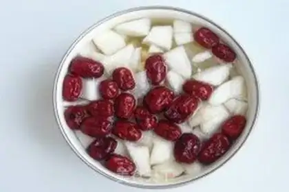 Make Pear date white fruit soup step 4