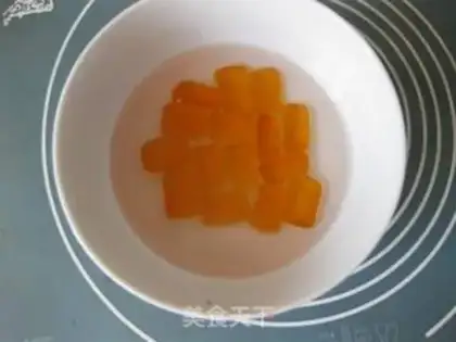 Make Mango yogurt mousse step 18