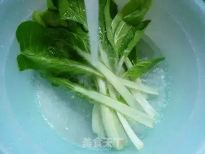 Make Goose blood, cabbage soup step 1