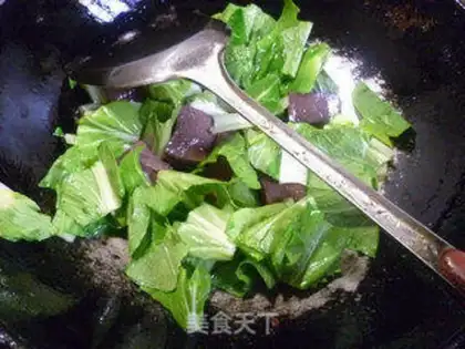Make Goose blood, cabbage soup step 5