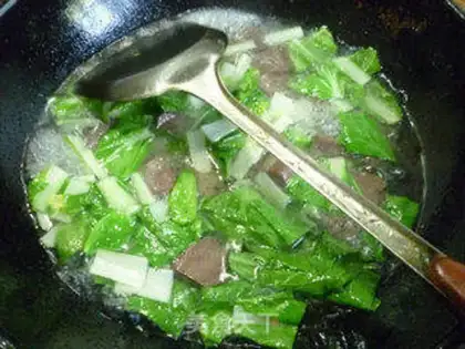 Make Goose blood, cabbage soup step 6