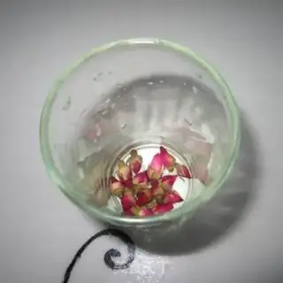 Make Honey rose tea step 1