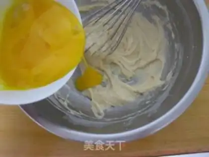 Make Gold sponge cake step 4