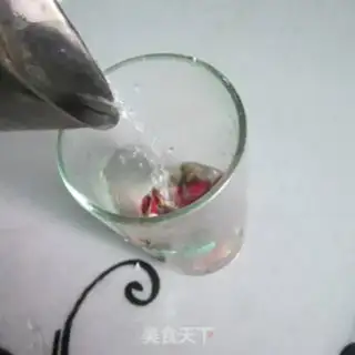 Make Honey rose tea step 2