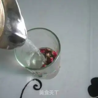 Make Honey rose tea step 3