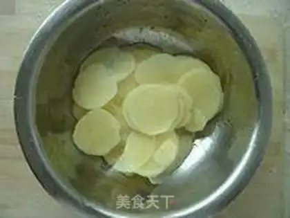 Make Frozen potatoes step 1